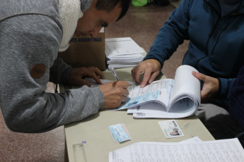 BUENOS AIRES, ARGENTINA.- En la foto tomada hoy 27 de octiubre de 2019, desde las 8 de la mañana se vota en toda la Argentina para elegir el próximo presidente. Los candidatos aún no emitieron su voto.