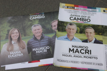 Todo indica que el próximo Presidente de la Argentina estará entre Alberto Fernández, quien lleva como candidata a la Vicepresidencia a la ex Presidenta Cristina Fernández de Kirchner, y Mauricio Macri, actual Presidente de Argentina, que va por su segundo mandato y es acompañado en la formula presidencial por el peronista Miguel Angel Pichetto. Luego de las Primarias del domingo 11 de agosto, la elección de octubre definirá al próximo Presidente, entre otros cargos. El sistema electoral argentino establece que, para ser presidente, el candidato más votado debe obtener al menos el 45