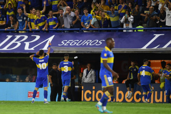 Buenos Aires, Argentina.- En las fotos tomadas el 29 de enero del 2023, durante el encuentro entre Boca y Atlético Tucumán en la Bombonera en el comienzo de la Liga Profesional Argentina. Boca, comenzó el campeonato con un sufrido triunfo ante Atlético Tucumán por 1 a 0 con el gol marcado por Óscar Romero.