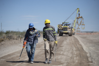 Neuquén, Argentina.- In the photos taken on March 28, 2023, the Vaca Muerta Gas Pipeline shows, which in the first two months of the year, already generated exports for almost 411 million dollars. Last February, 2.18 million barrels of oil were exported from Neuquén, equivalent to 24% of the provincial production, reported the Ministry of Energy. Thus, in the first two months of the year, 22% of the total oil produced in the province and 9% of the gas were exported, generating 410.9 million dollars.