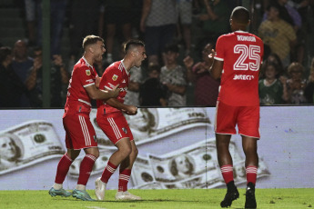 Junín, Argentina.- En las fotos tomadas el 19 de marzo del 2023, durante el encuentro entre River Plate y Sarmiento por la Liga Profesional en el Estadio Eva Perón. El equipo de Martín Demichelis alcanzó la cima de la Liga Profesional con su victoria 2-0 ante Sarmiento.