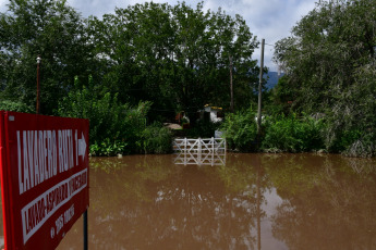 San Luis, Argentina.- En las fotos tomadas el 24 de marzo del 2023, muestra las calles de San Luis tras un temporal que afectó las provincias de San Luis y Córdoba en las últimas horas. Tropas del Ejército Argentino y máquinas de Vialidad Nacional arribaron a la zona para ayudar a las cerca de 130 familias afectadas, mientas el Gobierno provincial entregó alimentos, insumos y agua potable y colaboró con el arreglo eléctricos y de techos.