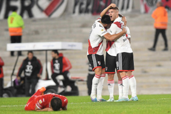 Buenos Aires, Argentina.- En las fotos tomadas el 23 de abril del 2023, durante el partido entre River Plate e Independiente en el Estadio Más Monumental por la jornada 13 de la Liga Profesional Argentina. River venció por 2-0 a Independiente como local, en un partido de la jornada 13 de la Liga Profesional Argentina. Para River los goles fueron marcados por Esequiel Barco (a los 17 minutos) y Miguel Borja (a los 80 minutos).