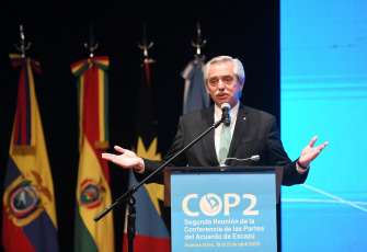 Buenos Aires, Argentina.- En las fotos tomadas el 20 de abril del 2023,muestra al presidente de Argentina, Alberto Fernández, durante una conferencia de prensa. A través de un video de casi ocho minutos publicado en Twitter, Fernández anunció este viernes (21), que no buscará su reelección en las elecciones generales que se celebrarán en octubre.