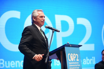 Buenos Aires, Argentina.- En las fotos tomadas el 20 de abril del 2023,muestra al presidente de Argentina, Alberto Fernández, durante una conferencia de prensa. A través de un video de casi ocho minutos publicado en Twitter, Fernández anunció este viernes (21), que no buscará su reelección en las elecciones generales que se celebrarán en octubre.