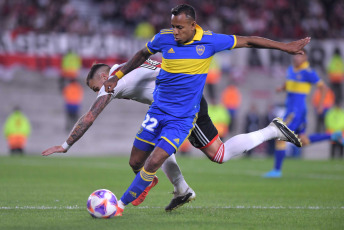 Buenos Aires, Argentina.- En las fotos tomadas el 7 de mayo del 2023, durante el partido entre River Plate y Boca Juniors por la fecha 15 de la Liga Profesional de Fútbol, en el Monumental ante más de 83 mil personas. River se impuso por 1 a 0 a un gol de Miguel Borja y sigue firme en lo más alto de la Liga Profesional con 37 unidades, sacándole 19 puntos a su clásico rival.