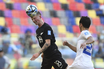 Santiago del Estero, Argentina.- En las fotos tomadas el 23 de mayo del 2023, durante el partido entre Uzbekistán y Nueva Zelanda por la fecha 2 del grupo A del Mundial Sub 20, en el estadio Único Madre de Ciudades. Uzbekistán y Nueva Zelanda empataron 2-2. En la siguiente jornada Uzbekistán se enfrentará de local ante Guatemala y Nueva Zelanda disputará el juego de visitante frente a Argentina.