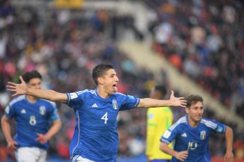 Mendoza, Argentina.- En las fotos tomadas el 21 de mayo del 2023, durante el partido entre Italia y Brasil en el estadio Malvinas Argentinas de Mendoza cerrando la segunda jornada del Mundial Sub-20. Italia ganó 3-2 ante Brasil y lidera el Grupo D. Brasil buscará recuperarse cuando enfrente en la próxima fecha a la debutante República Dominicana. Por su parte, Italia buscará la clasificación en su próximo partido ante su similar de Nigeria.