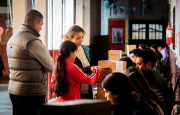 La Rioja, Argentina.- En las fotos tomadas el 7 de mayo del 2023, argentinos asistieron a los centros de votación para elegir gobernador, legisladores e intendentes municipales. La Corte Suprema de Justicia de Argentina suspendió los comicios para gobernador y vicegobernador previstos para este domingo (14) en las provincias de Tucumán y San Juan. Los votantes de ambos distritos suman el 5,3