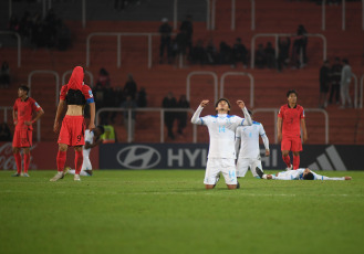 Mendoza, Argentina.- En las fotos tomadas el 25 de mayo del 2023, durante el partido entre Honduras y Corea del Sur en la segunda jornada del Grupo F de la Copa del Mundo Sub-20 en el Estadio de Mendoza. Honduras empató 2-2 contra República De Corea. Honduras sumó su primer punto en la competición, es tercera del Grupo F por encima de Francia y buscarán meterse a la siguiente ronda, pero para eso deben ganarle a los franceses.