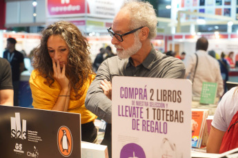 Buenos Aires, Argentina.- In the photos taken on May 8, 2023, people visit the Buenos Aires Book Fair in La Rural. After a weekend of great flow of people, the Buenos Aires Book Fair 2023 continues. There are only 7 days left of the most important cultural event in the country, and all are loaded with activities with presentations of the latest news from the publishing industry , talks and tables with authors, book signings, workshops for children and poetry readings.