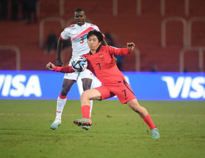 Mendoza, Argentina.- En las fotos tomadas el 28 de mayo del 2023, durante el partido entre Gambia y Corea del Sur en el estadio Malvinas Argentinas de Mendoza por la tercera y última fecha del grupo F del Mundial Sub-20. Gambia y Corea del Sur empataron 0-0, por lo que ambos equipos quedaron clasificados a los octavos de final, donde Gambia enfrentará a Uruguay y Corea del Sur lo hará con Ecuador.