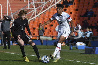 Mendoza, Argentina.- En las fotos tomadas el 30 de mayo del 2023, durante el partido entre Nueva Zelanda y Estados Unidos por los octavos de final del Mundial Sub20 en el estadio Malvinas Argentinas de Mendoza. Estados Unidos goleó 4-0 a Nueva Zelanda y se medirá en cuartos de final ante el ganador del cruce que disputarán Gambia-Uruguay.