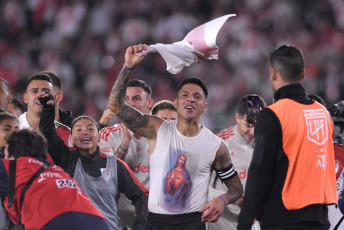 Buenos Aires, Argentina.- En las fotos tomadas el 7 de mayo del 2023, durante el partido entre River Plate y Boca Juniors por la fecha 15 de la Liga Profesional de Fútbol, en el Monumental ante más de 83 mil personas. River se impuso por 1 a 0 a un gol de Miguel Borja y sigue firme en lo más alto de la Liga Profesional con 37 unidades, sacándole 19 puntos a su clásico rival.