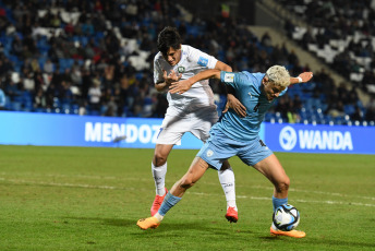 Mendoza, Argentina.- En las fotos tomadas el 30 de mayo del 2023, durante el partido entre Israel y Uzbekistán en los octavos de final 2 del torneo FIFA, Mundial Sub 20 en el Mundialista de Mendoza. Israel venció 1-0 a Uzbekistán. El único gol del partido, se hizo a los 51 minutos del segundo tiempo, por Anan Khalaili. Israel sigue camino y pasa a la Cuartos de Final.