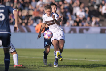 Buenos Aires, Argentina.- In the photos taken on May 14, 2023, during the match between Platense and Racing for matchday 16 of the Argentine Professional League at the Ciudad de Vicente López Stadium. Platense beat Racing 3-0 at home, with goals from Gonzalo Valdivia (after 5 minutes), Ronaldo Martínez (at 24 minutes) and Nicolás Servetto (at 96 minutes). On the next date, Racing will face Vélez, while Platense will have River as a rival.