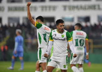 Buenos Aires, Argentina.- In the photos taken on June 13, 2023, during the match between Defensa y Justicia and Belgrano on the 20th date. of the Professional Football League at the Norberto Tomaghello stadium by Florencio Varela. Defensa y Justicia, with goals from Nicolás Fernández (PT 18m) and Juan Miritello (ST 45+3m), defeated Belgrano de Córdoba, 2-0.