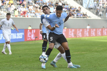 La Plata, Argentina.- En las fotos tomadas el 8 de junio del 2023, durante el partido entre Uruguay e Israel en el Estadio Único Diego Armando Maradona. La selección de Uruguay se clasificó este jueves a la final del Mundial Sub-20 tras vencer por 1-0 a Israel con gol de Anderson Duarte. La Selección de Uruguay enfrentará a Italia en la final.