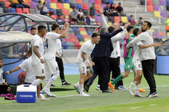 Santiago del Estero, Argentina.- En las fotos tomadas el 1 de junio del 2023, durante el partido entre Uruguay y Gambia por los octavos de final del Mundial Sub-20 en el estadio Madre de Ciudades en Santiago del Estero (norte). Uruguay venció a Gambia por 1 a 0 con el gol de Anderson Duarte (65) y avanzó a los cuartos de final del certamen ecuménico, donde afrontará un duelo frente a Estados Unidos.