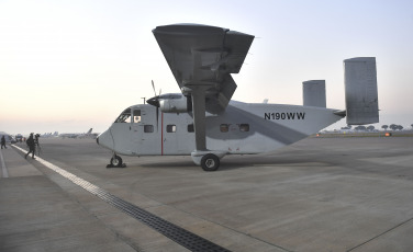 Buenos Aires, Argentina.- En las fotos tomadas el 26 de junio del 2023, muestra la aeronave Short SC-7 Skyvan utilizada en la última dictadura militar argentina (1976-1983). Argentina presentó el avión que fue utilizado para los llamados “vuelos de la muerte”, en los que los represores de la dictadura militar argentina lanzaban desde las alturas a los detenidos vivos al mar. La aeronave, formará parte de un museo local.