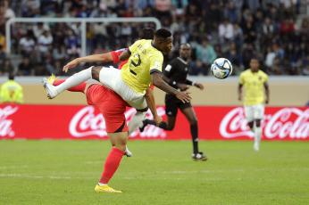 Santiago del Estero, Argentina.- En las fotos tomadas el 1 de junio del 2023, durante el partido entre Corea del Sur y Ecuador por los octavos de final de la Copa Mundial Sub-20 en el Estadio Único Madre de Ciudades, en Santiago del Estero. Corea del Sur derrotó a Ecuador por 3-2 con los goles de Lee Young-jun y Bae Jun-ho, en el primer tiempo, y de Choi Seok-hyun, a inicios del segundo tiempo. La selección surcoreana, se enfrentará a Nigeria en los cuartos de final.