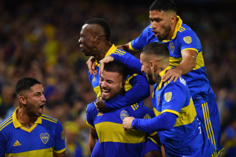 Buenos Aires, Argentina.- En las fotos tomadas el 6 de junio del 2023, durante el partido entre Boca Juniors y Colo-Colo por la jornada 5 el Grupo F disputado en el estadio la Bombonera. Boca, clasificó a los octavos de final de la Copa Libertadores 2023 al derrotar al Colo Colo por 1-0, con gol de Marcelo Weigandt (55).