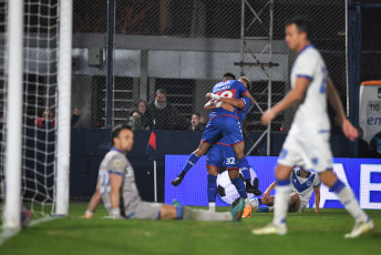 Buenos Aires, Argentina.- In the photos taken on June 22, 2023, during the match between Tigre and Vélez for matchday 21 of the Argentine Professional League at the Monumental Stadium in Victoria. Tigre beat Vélez 2-1 at home. On the next date, Tigre will face Defensa y Justicia, while Vélez will have Arsenal as a rival.