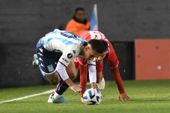 Buenos Aires, Argentina.- En las fotos tomadas el 28 de junio del 2023, durante el partido entre Racing Club y Ñublense de Chile en un encuentro jugado en el Cilindro de Avellaneda, válido por la sexta y última jornada de la Zona A de la Copa Libertadores de América. Racing goleó por 4 a 0 a Ñublense de Chile y finalizó en el primer lugar de la tabla.