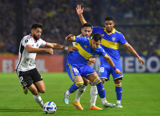 Buenos Aires, Argentina.- En las fotos tomadas el 6 de junio del 2023, durante el partido entre Boca Juniors y Colo-Colo por la jornada 5 el Grupo F disputado en el estadio la Bombonera. Boca, clasificó a los octavos de final de la Copa Libertadores 2023 al derrotar al Colo Colo por 1-0, con gol de Marcelo Weigandt (55).