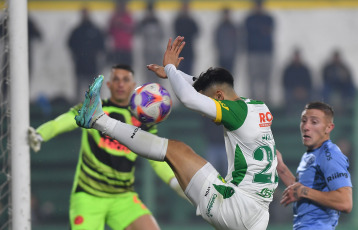 Buenos Aires, Argentina.- In the photos taken on June 13, 2023, during the match between Defensa y Justicia and Belgrano on the 20th date. of the Professional Football League at the Norberto Tomaghello stadium by Florencio Varela. Defensa y Justicia, with goals from Nicolás Fernández (PT 18m) and Juan Miritello (ST 45+3m), defeated Belgrano de Córdoba, 2-0.