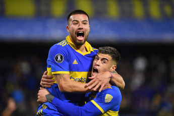 Buenos Aires, Argentina.- En las fotos tomadas el 29 de junio del 2023, durante el partido entre Boca Juniors y Monagas en un partido correspondiente a la fecha 6 del Grupo F de la Copa Libertadores en el estadio la Bombonera. Boca Juniors derrotó 4-0 a Monagas y se quedó con el primer puesto del Grupo F de la Copa Libertadores a la espera de conocer a su rival para los octavos de final del certamen continental. Marcelo Weigandt, Valentín Barco y Luis Vázquez, en dos oportunidades, marcaron los tantos del equipo que conduce Jorge Almirón.