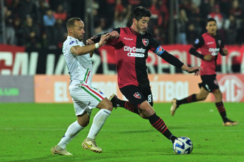 Rosario, Argentina.- En las fotos tomadas el 29 de junio del 2023, durante el partido entre Newell’s y Audax, por la fecha 6 de la Copa Sudamericana 2023 en el estadio Marcelo Bielsa. El argentino Newell’s Old Boys y el chileno Audax Italiano empataron 1-1, definiendo el pasaje de los rosarinos a octavos de final y los itálicos a un repechaje.