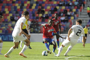 Santiago del Estero, Argentina.- En las fotos tomadas el 1 de junio del 2023, durante el partido entre Uruguay y Gambia por los octavos de final del Mundial Sub-20 en el estadio Madre de Ciudades en Santiago del Estero (norte). Uruguay venció a Gambia por 1 a 0 con el gol de Anderson Duarte (65) y avanzó a los cuartos de final del certamen ecuménico, donde afrontará un duelo frente a Estados Unidos.