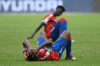 Santiago del Estero, Argentina.- En las fotos tomadas el 1 de junio del 2023, durante el partido entre Uruguay y Gambia por los octavos de final del Mundial Sub-20 en el estadio Madre de Ciudades en Santiago del Estero (norte). Uruguay venció a Gambia por 1 a 0 con el gol de Anderson Duarte (65) y avanzó a los cuartos de final del certamen ecuménico, donde afrontará un duelo frente a Estados Unidos.