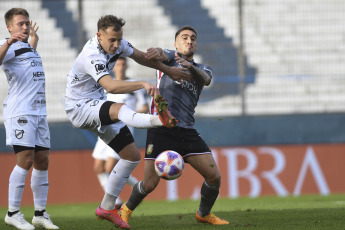 Buenos Aires, Argentina.- In the photos taken on July 25, 2023, during the match between Estudiantes and All Boys for the round of 16 of the Argentine Cup at the Centenario Ciudad de Quilmes Stadium. Estudiantes beat All Boy 1-0 and advanced to the round of 16, waiting for their next rival, the winner of the match between Independiente and Central Córdoba from Santiago del Estero.