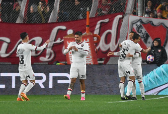 Buenos Aires, Argentina.- En las fotos tomadas el 11 de julio del 2023, durante el partido entre Independientel y Newell’s en el Estadio Libertadores de América cerrando la fecha 24 de la Liga Profesional. Independiente perdió 2-0 con Newell’s y no logra salir del fondo de la tabla de la Liga Profesional Argentina.