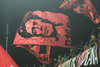 Rosario, Argentina.- En las fotos tomadas el 3 de julio del 2023, durante el partido entre Newell’s y Gimnasia en el Estadio Marcelo Bielsa, en el cierre de la fecha 22 de la Liga Profesional Argentina. Newell’s empató 2-2 con Gimnasia. Gimnasia anotó por medio de Benjamín Domínguez y Cristian Tarragona. Mientras que Newell's anotó gol de Guillermo Ortíz y empató con Lisandro Montenegro.