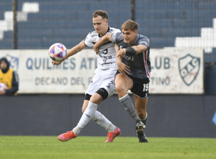 Buenos Aires, Argentina.- In the photos taken on July 25, 2023, during the match between Estudiantes and All Boys for the round of 16 of the Argentine Cup at the Centenario Ciudad de Quilmes Stadium. Estudiantes beat All Boy 1-0 and advanced to the round of 16, waiting for their next rival, the winner of the match between Independiente and Central Córdoba from Santiago del Estero.