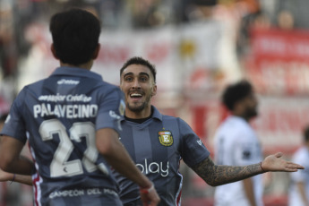 Buenos Aires, Argentina.- In the photos taken on July 25, 2023, during the match between Estudiantes and All Boys for the round of 16 of the Argentine Cup at the Centenario Ciudad de Quilmes Stadium. Estudiantes beat All Boy 1-0 and advanced to the round of 16, waiting for their next rival, the winner of the match between Independiente and Central Córdoba from Santiago del Estero.