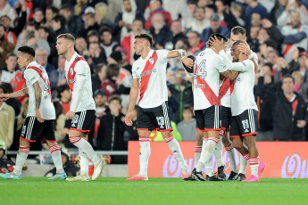 Buenos Aires, Argentina.- In the photos taken on July 5, 2023, during the match between River Plate and Colón at the Monumental by the Argentine Professional League. River Plate beat Colón 2-0 and took an 11-point difference over their escort, San Lorenzo. With goals from Nicolás De La Cruz and Lucas Beltrán, River reached 53 units.