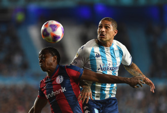 Buenos Aires, Argentina.- In the photos taken on July 5, 2023, during the match between San Lorenzo and Racing for the Argentine Professional League title at the Cilindro de Avellaneda. San Lorenzo drew 1-1 with Racing in a controversial duel, with one expelled by side, unsanctioned penalty claims and a draw that left Boedo's team without a chance to fight River for the title.