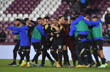 Buenos Aires, Argentina.- En las fotos tomadas el 26 de julio del 2023, durante el partido entre San Lorenzo y Platense en los 16avos de final de la Copa Argentina, en el Estadio Ciudad de Lanús. San Lorenzo y Platense empataron 0-0 y el Ciclón se impuso después 4-3 en la definición por penales. Así, el ganador se metió en los octavos de final del certamen federal, tras llegar ambos de sendas derrotas en el Torneo de la Liga.