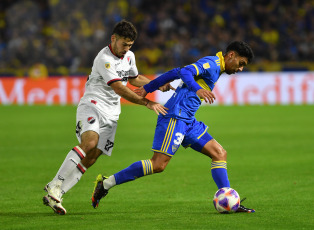 Buenos Aires, Argentina.- En las fotos tomadas el 24 de julio del 2023, durante el partido entre Boca y Newell's por la fecha 26 de la Liga Profesional de Fútbol (LPF), en el estadio Alberto J. Armando. Boca derrotó a Newell´s por 2 a 1 obteniendo un triunfo clave para su lucha de terminar el semestre dentro de los clasificados a la Copa Sudamericana 2024.