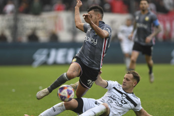 Buenos Aires, Argentina.- In the photos taken on July 25, 2023, during the match between Estudiantes and All Boys for the round of 16 of the Argentine Cup at the Centenario Ciudad de Quilmes Stadium. Estudiantes beat All Boy 1-0 and advanced to the round of 16, waiting for their next rival, the winner of the match between Independiente and Central Córdoba from Santiago del Estero.