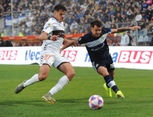 Buenos Aires, Argentina.- En las fotos tomadas el 30 de julio del 2023, durante el partido entre Gimnasia y Esgrima La Plata y Platense en el Estadio Juan Carmelo Zerillo. Gimnasia y Platense cerraron con un empate en uno, con goles de Eric Ramírez en la primera etapa y de Marco Pellegrino en tiempo de descuento.