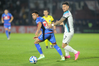 Buenos Aires, Argentina.- In the photos taken on July 20, 2023, during the match between Libertad and Tigre for the Copa Sudamericana at the José Dellagiovanna Stadium, located in San Fernando, Province of Buenos Aires. With a goal from Alexander Barboza, Libertad beat Tigre 1-0, in the second leg of the 2023 Copa Sudamericana playoffs. With this result, the Paraguayan team advanced to the next stage of the continental tournament.