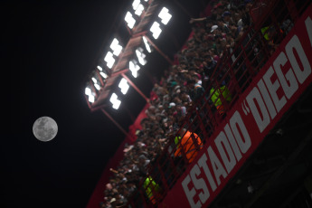 Buenos Aires, Argentina.- En las fotos tomadas el 1 de agosto del 2023, durante el partido entre Argentinos Juniors y Fluminense de Brasil en un encuentro de ida de los octavos de final de la Copa Libertadores de América en el estadio Diego Armando Maradona. El duelo terminó 1-1, por lo que se definirá en Río de Janeiro el martes que viene.