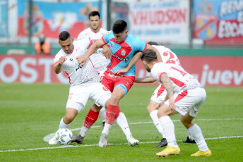 Sarandí, Argentina.- In the photos taken on August 20, 2023, during the match between Arsenal de Sarandí and Instituto de Córdoba in a match valid for the first date of Zone A of the League Cup at the Julio Humberto Stadium Grondona. Instituto beat Arsenal 1-0 as a visitor. The goal was scored by Adrián Martínez, at 21 minutes. On the next date, Arsenal will face Argentinos Juniors, while Instituto will have Atlético Tucumán as a rival.