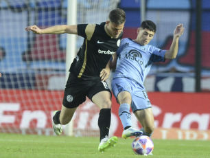 Santa Fe, Argentina.- En las fotos tomadas el 30 de agosto del 2023, durante el partido entre San Lorenzo y Belgrano de Córdoba en el estadio Brigadier Estanislao López por la Copa Argentina. San Lorenzo le ganó 1-0 a Belgrano de Córdoba y así sacó pasaje a los cuartos de final de la Copa Argentina. El Ciclón enfrentará en la ronda de los ocho mejores del certamen a San Martín de San Juan, que eliminó a Argentinos Juniors al ganarle por el mismo marcador.