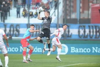 Sarandí, Argentina.- In the photos taken on August 20, 2023, during the match between Arsenal de Sarandí and Instituto de Córdoba in a match valid for the first date of Zone A of the League Cup at the Julio Humberto Stadium Grondona. Instituto beat Arsenal 1-0 as a visitor. The goal was scored by Adrián Martínez, at 21 minutes. On the next date, Arsenal will face Argentinos Juniors, while Instituto will have Atlético Tucumán as a rival.